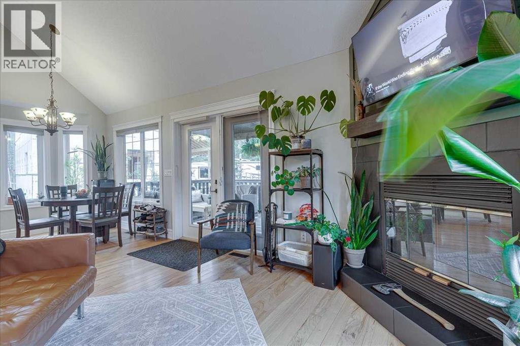 167 Woodfrog Way, 5227 Township Road 320, Rural Mountain View County, Alberta  T0M 1X0 - Photo 16 - A2342991