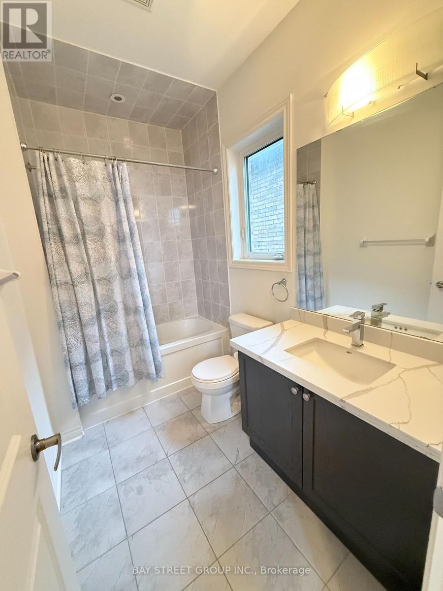69 Tupling Street, Bradford West Gwillimbury, Ontario  L3Z 0W6 - Photo 17 - N13749068