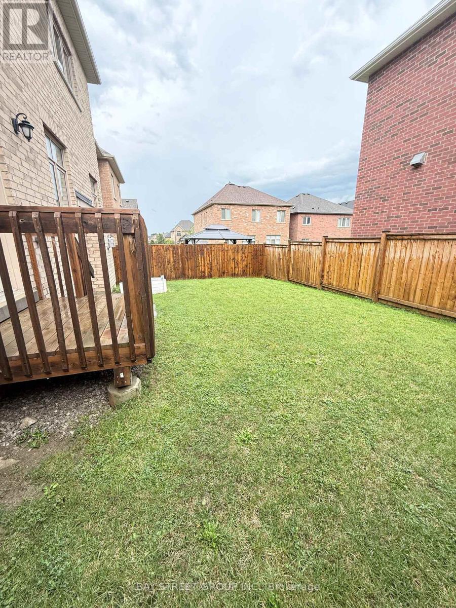 69 Tupling Street, Bradford West Gwillimbury, Ontario  L3Z 0W6 - Photo 27 - N13749068