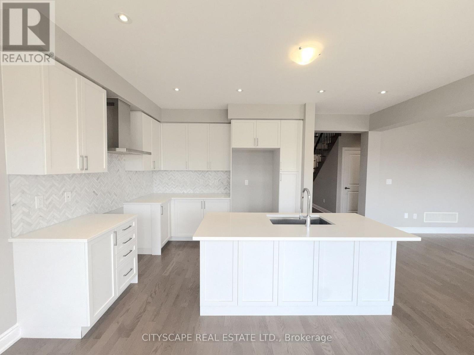 5 Pear Blossom Way, East Gwillimbury, Ontario  L9N 0T1 - Photo 10 - N13749078