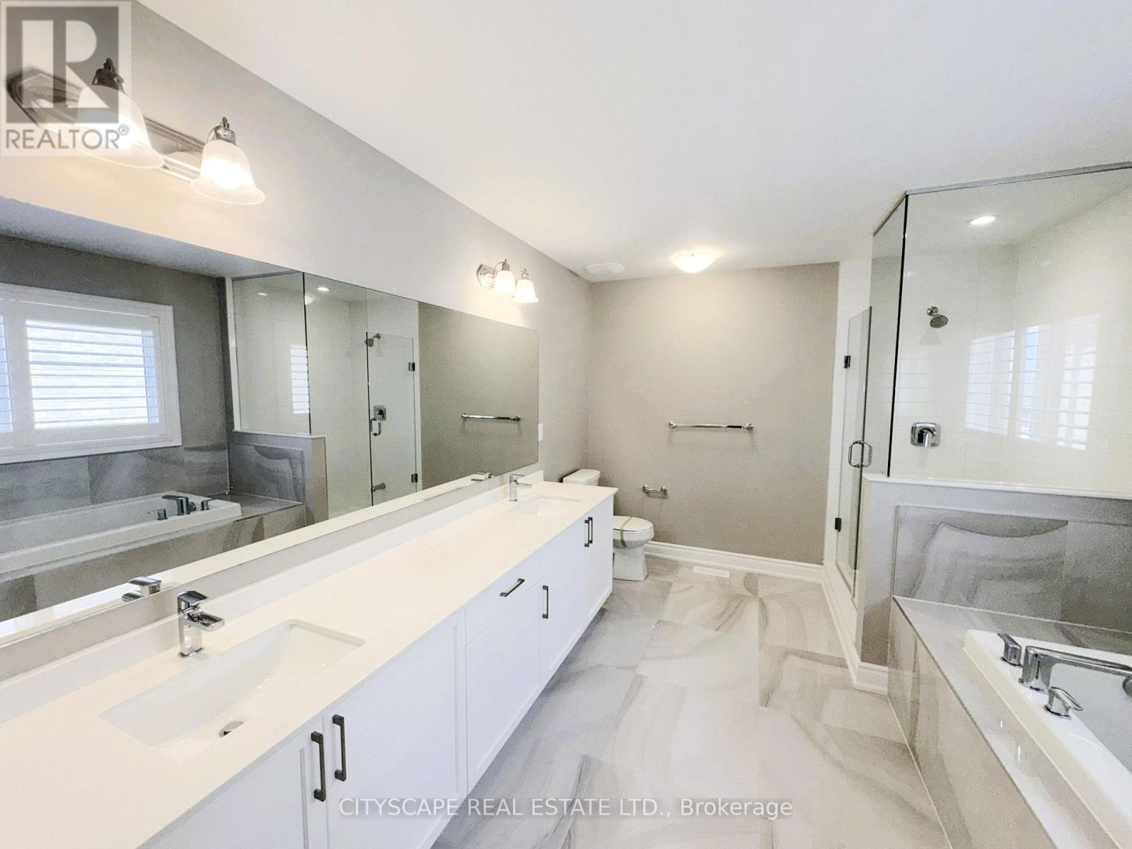 5 Pear Blossom Way, East Gwillimbury, Ontario  L9N 0T1 - Photo 24 - N13749078