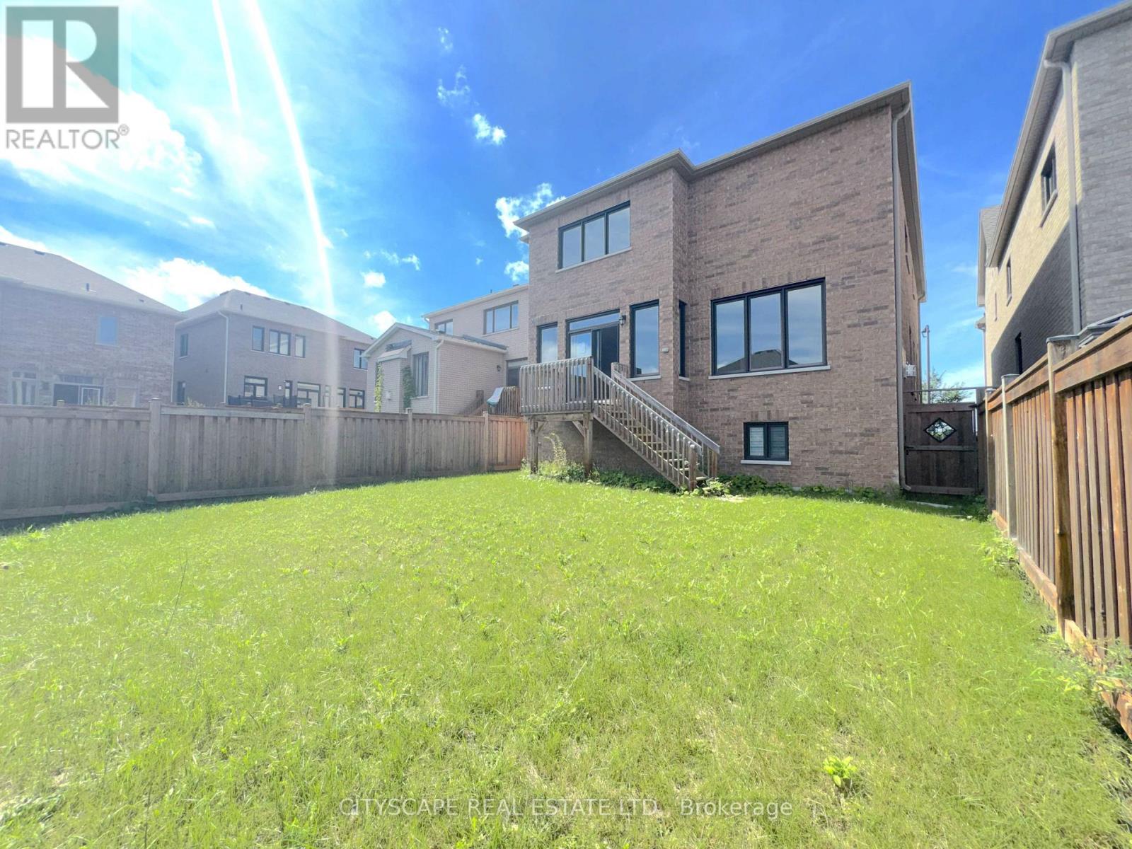 5 Pear Blossom Way, East Gwillimbury, Ontario  L9N 0T1 - Photo 44 - N13749078