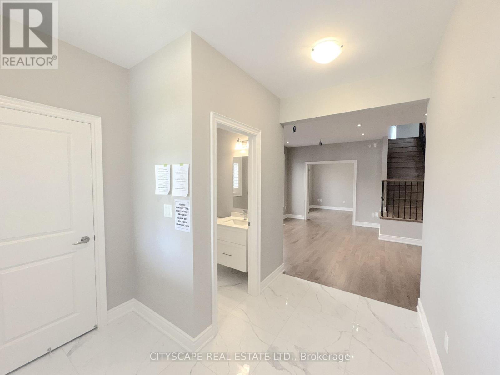5 Pear Blossom Way, East Gwillimbury, Ontario  L9N 0T1 - Photo 6 - N13749078