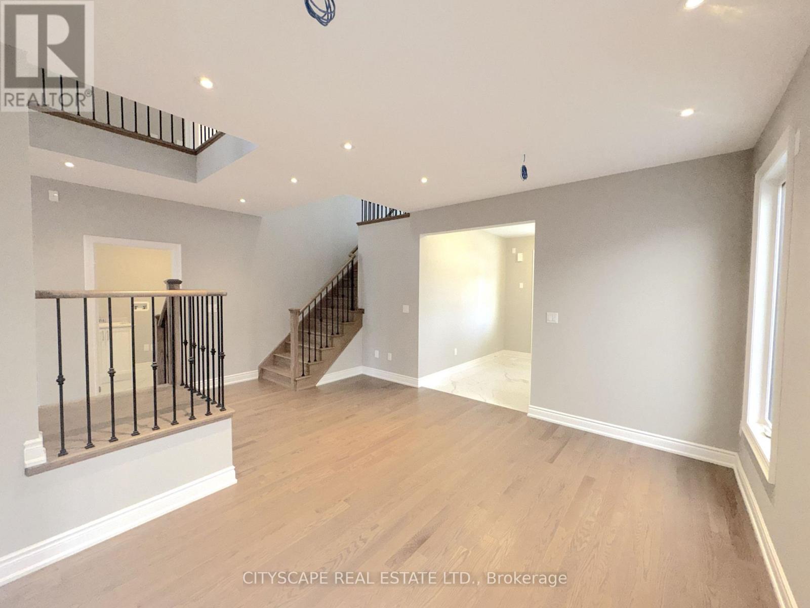5 Pear Blossom Way, East Gwillimbury, Ontario  L9N 0T1 - Photo 8 - N13749078