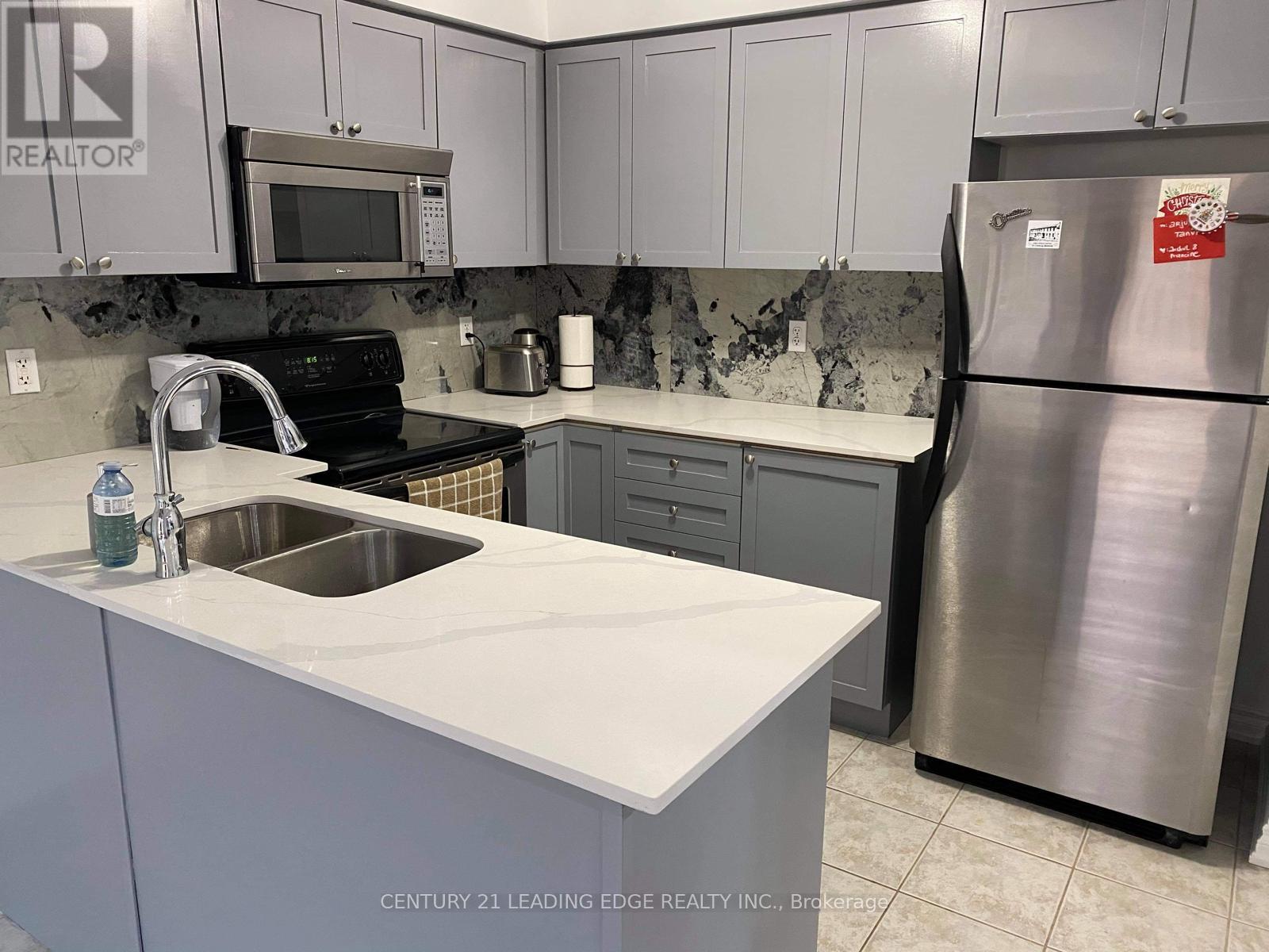 71 Jessop Drive, Brampton, Ontario  L7A 3N4 - Photo 6 - W13749082