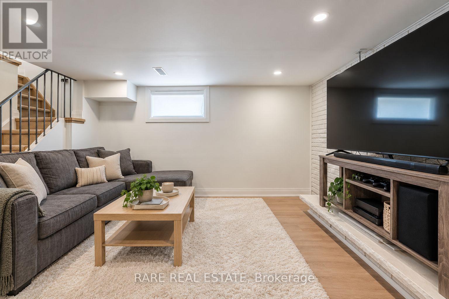 1 - 27 FAIRBANK AVENUE, Toronto, Ontario