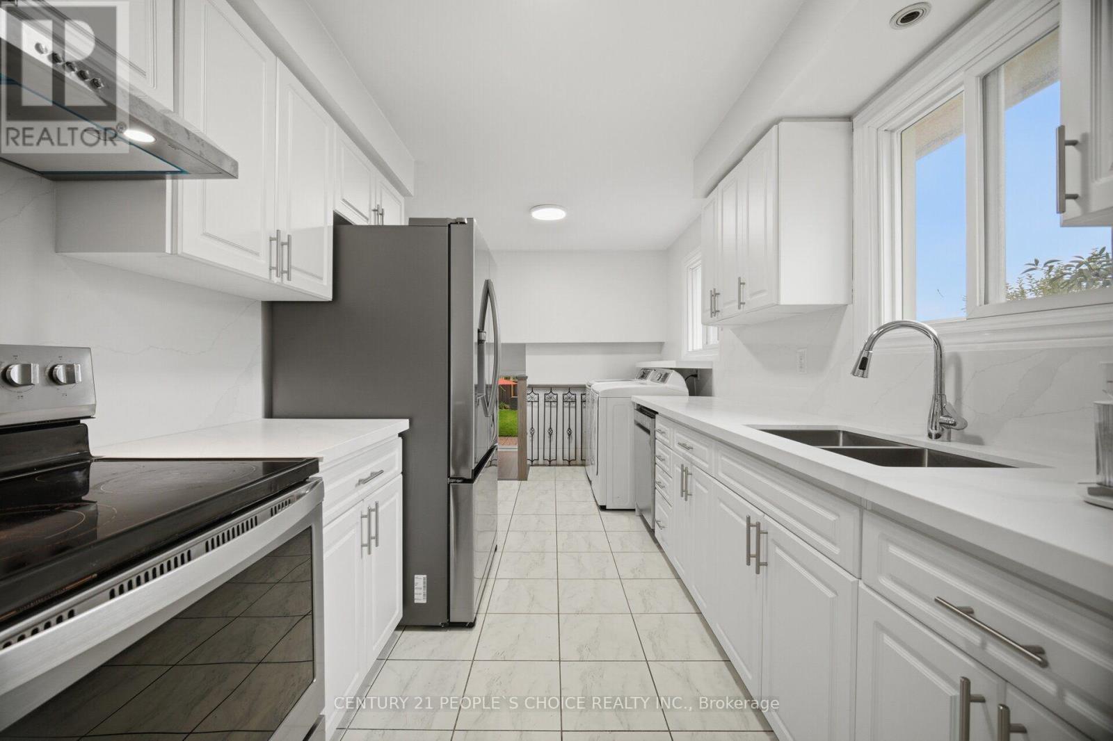 578 Cavell Drive, Mississauga, Ontario  L5B 2N9 - Photo 14 - W13749090