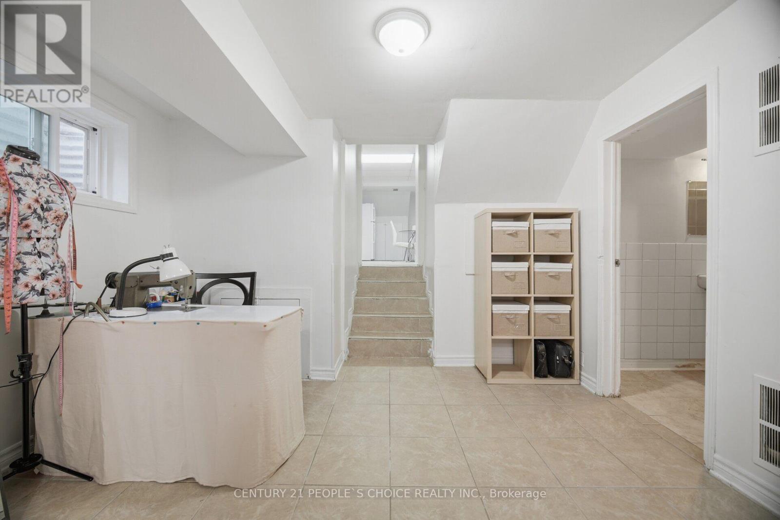 578 Cavell Drive, Mississauga, Ontario  L5B 2N9 - Photo 41 - W13749090