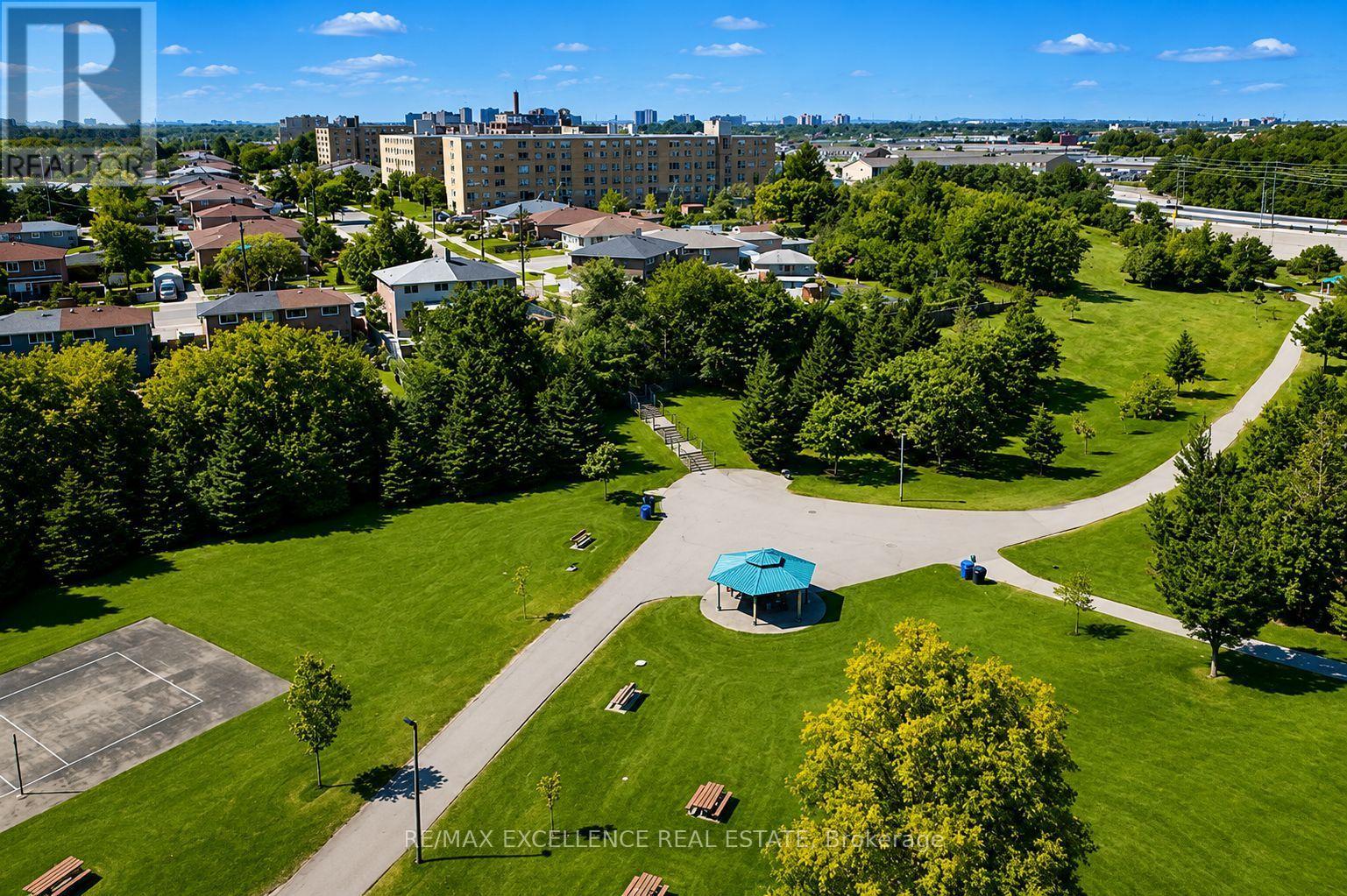 2105 - 3390 Weston Road, Toronto, Ontario  M9M 2X3 - Photo 17 - W13749094