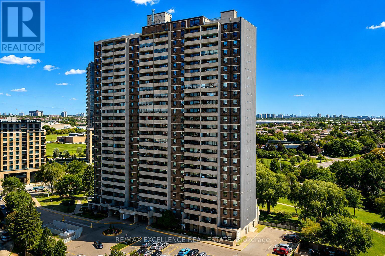 2105 - 3390 Weston Road, Toronto, Ontario  M9M 2X3 - Photo 3 - W13749094