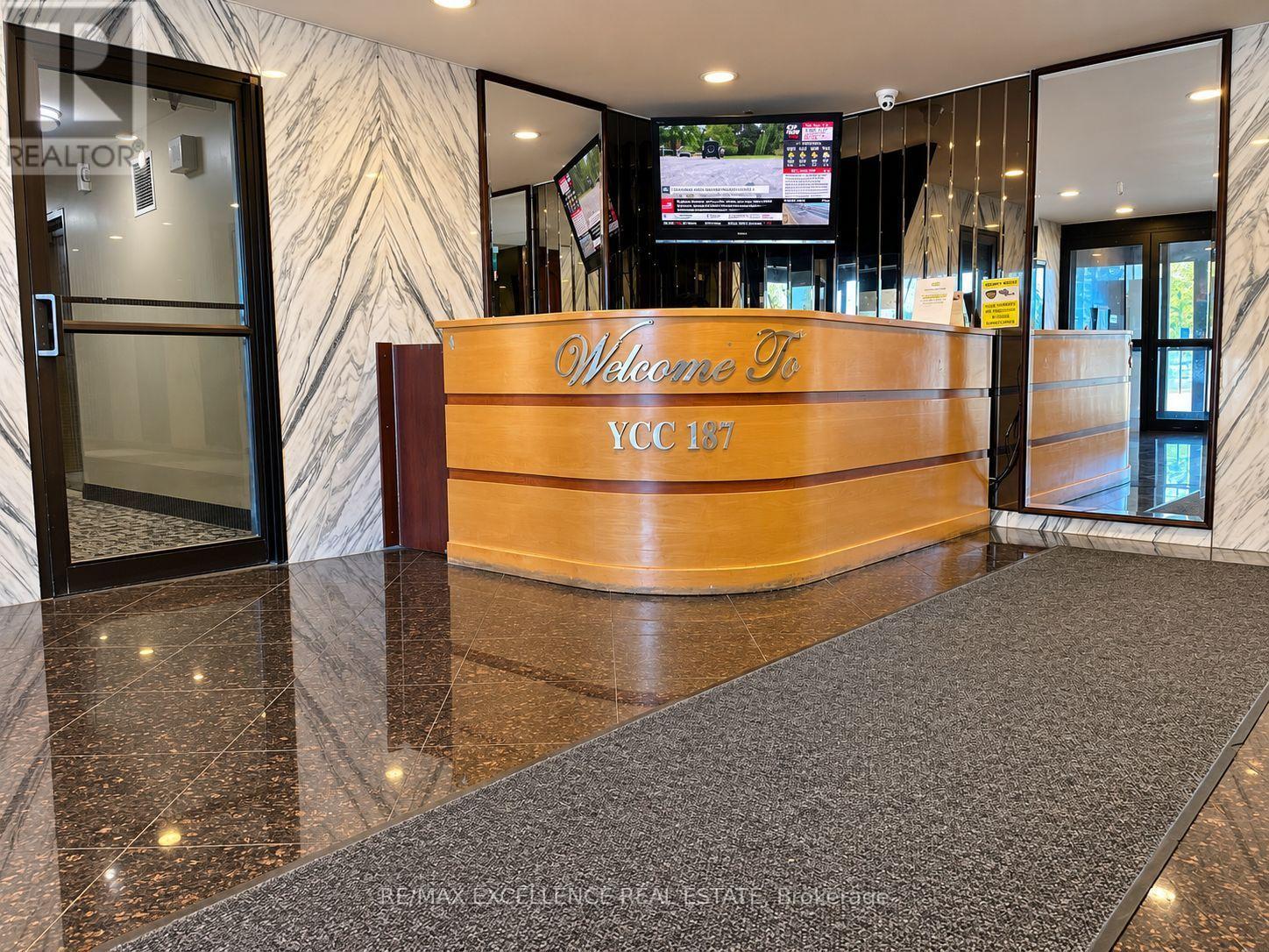 2105 - 3390 Weston Road, Toronto, Ontario  M9M 2X3 - Photo 4 - W13749094