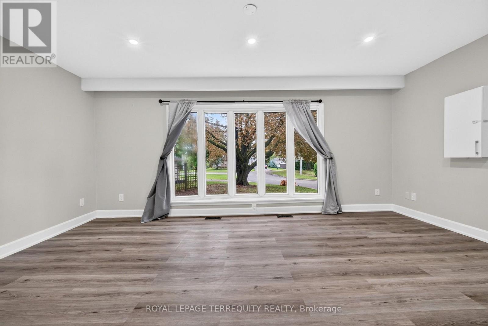134 Switzer Drive, Oshawa, Ontario  L1G 3J7 - Photo 10 - E13749066