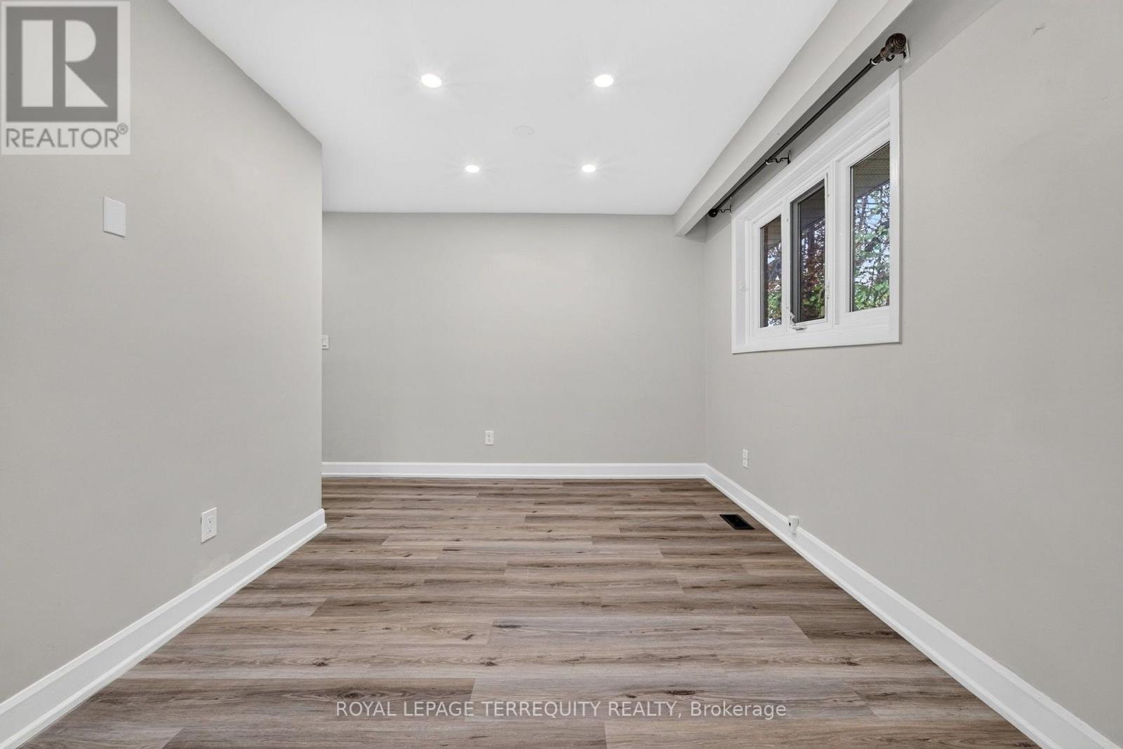 134 Switzer Drive, Oshawa, Ontario  L1G 3J7 - Photo 12 - E13749066