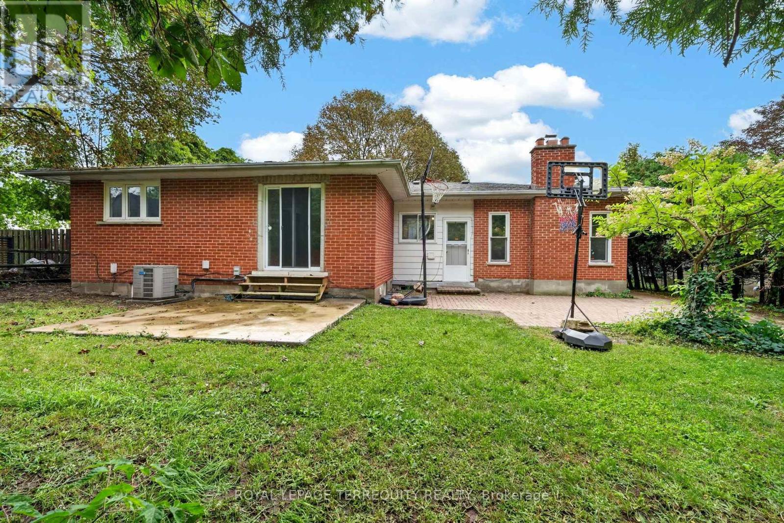 134 Switzer Drive, Oshawa, Ontario  L1G 3J7 - Photo 30 - E13749066