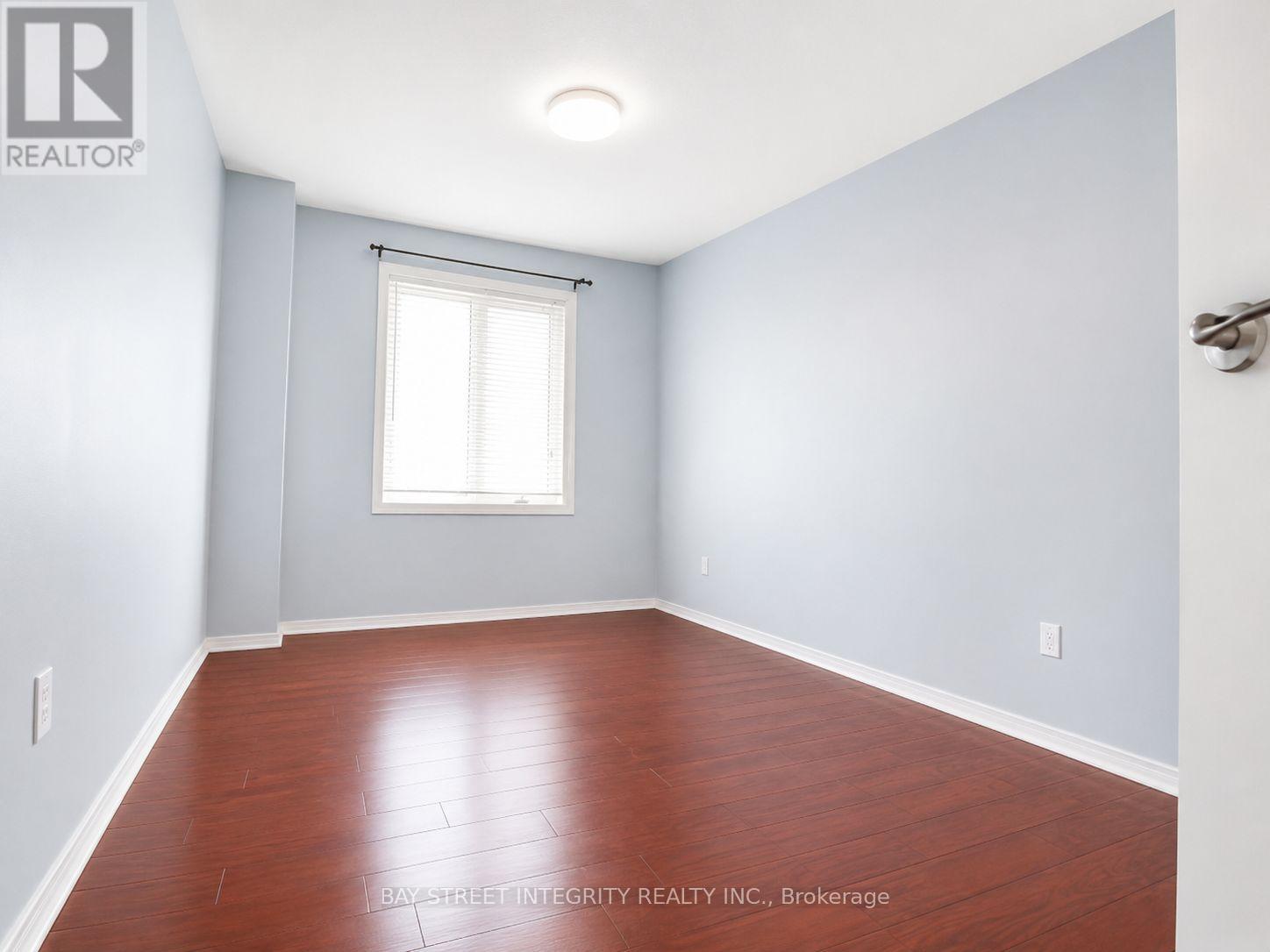 2054 Glenhampton Road, Oakville, Ontario  L6M 3T9 - Photo 11 - W13748524