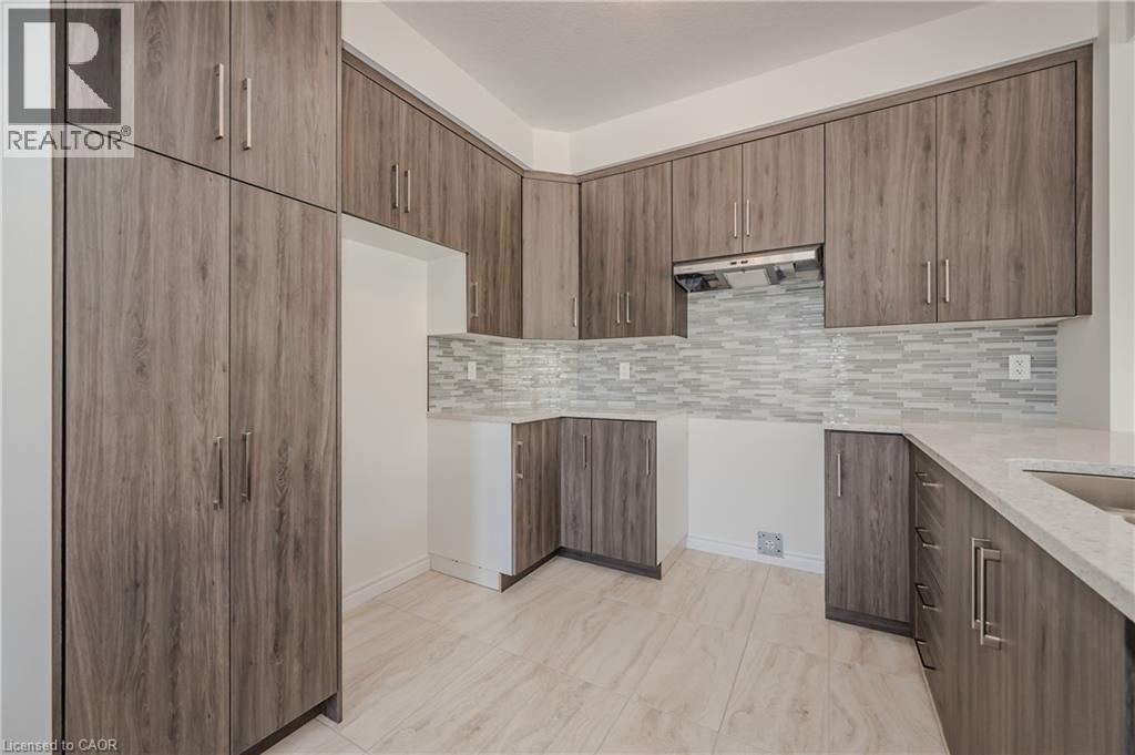 350 Robert Woolner Street, Ayr, Ontario  N0B 1E0 - Photo 6 - 40860918