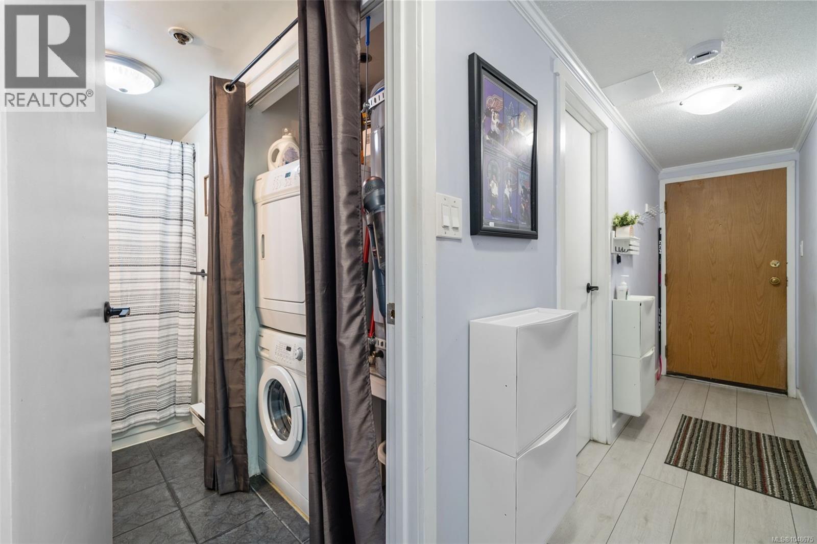 103 1619 Morrison St, Victoria, British Columbia  V8R 6R8 - Photo 4 - 1048675