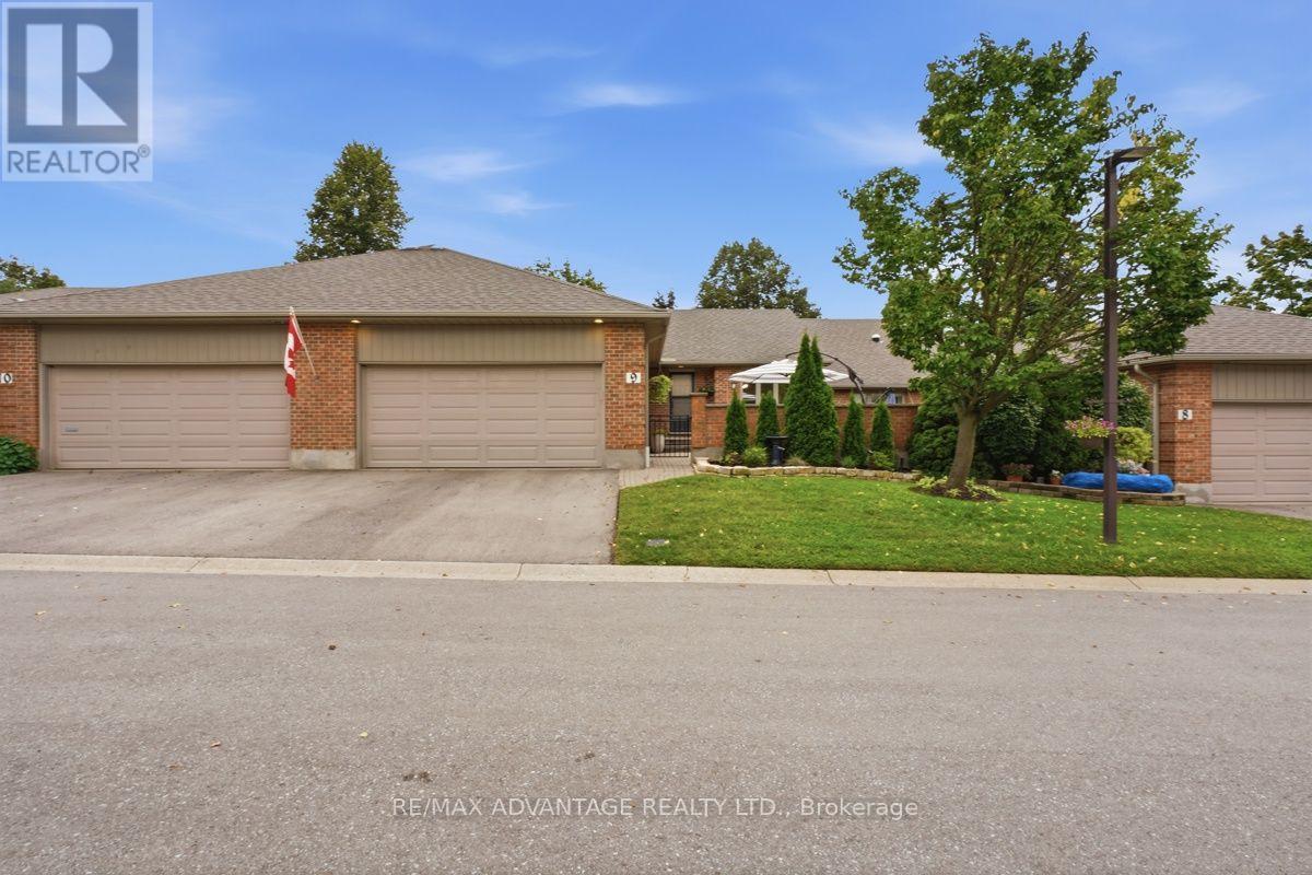9 - 2 Cadeau Terrace, London South, Ontario  N6K 4G1 - Photo 2 - X13749128