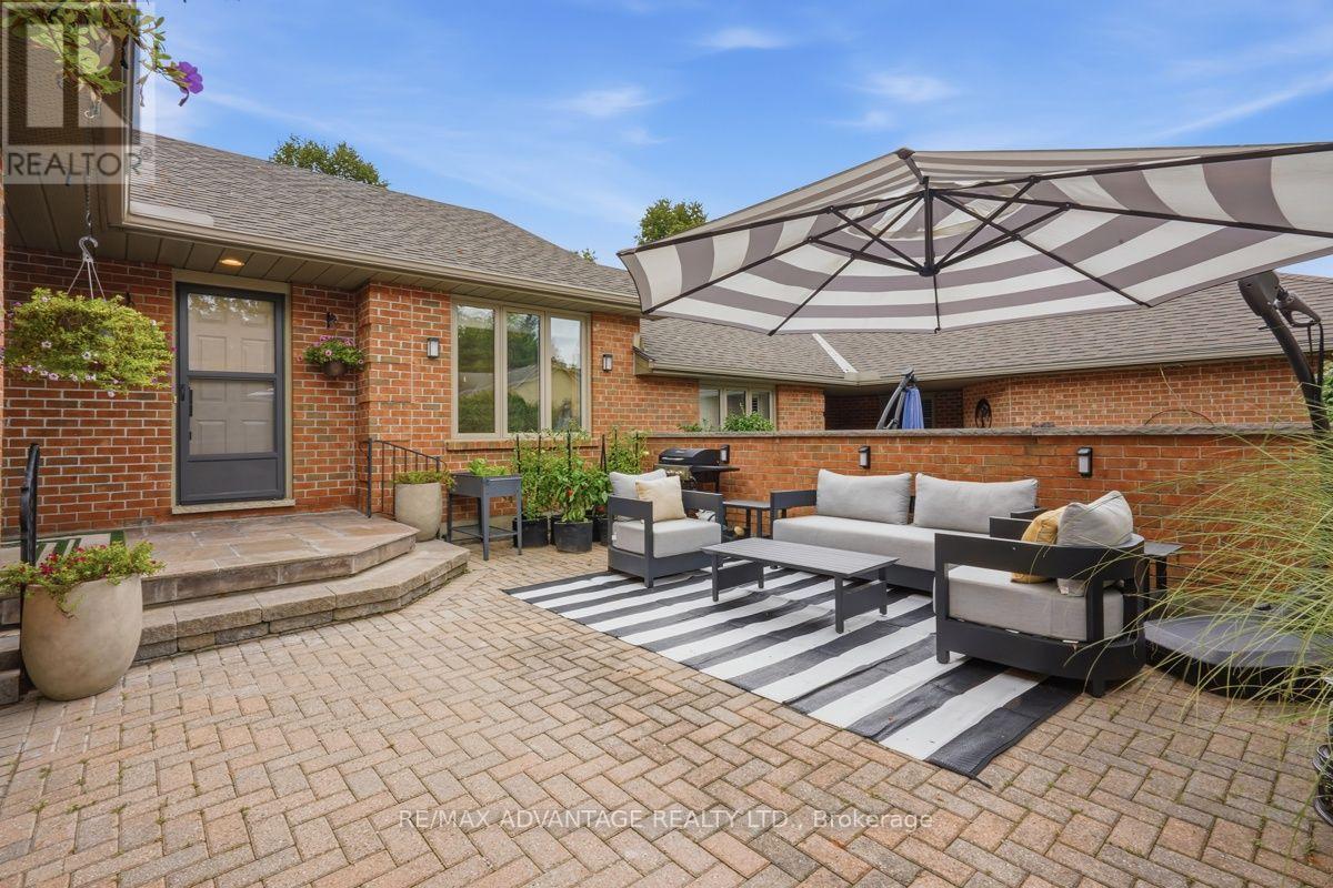 9 - 2 Cadeau Terrace, London South, Ontario  N6K 4G1 - Photo 3 - X13749128