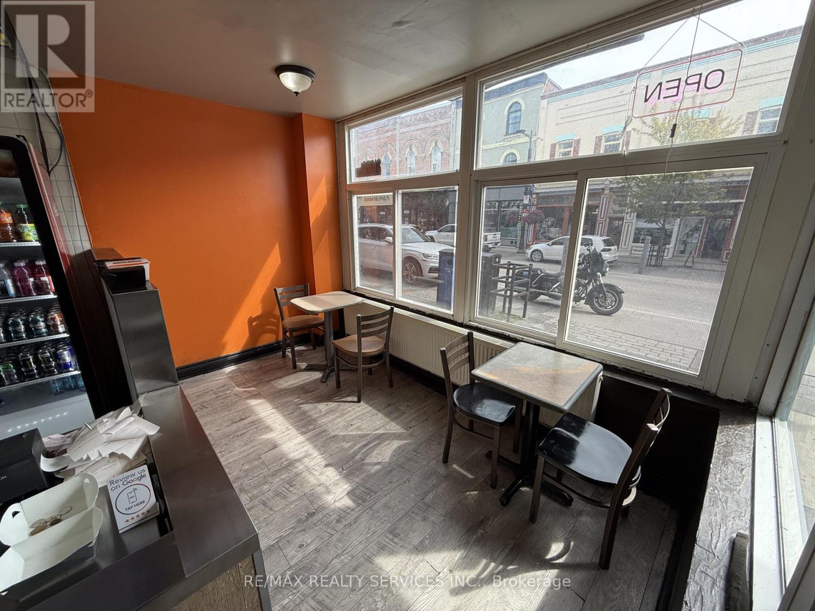 98 Dunlop Street E, Barrie, Ontario  L4M 1A4 - Photo 2 - S13749164