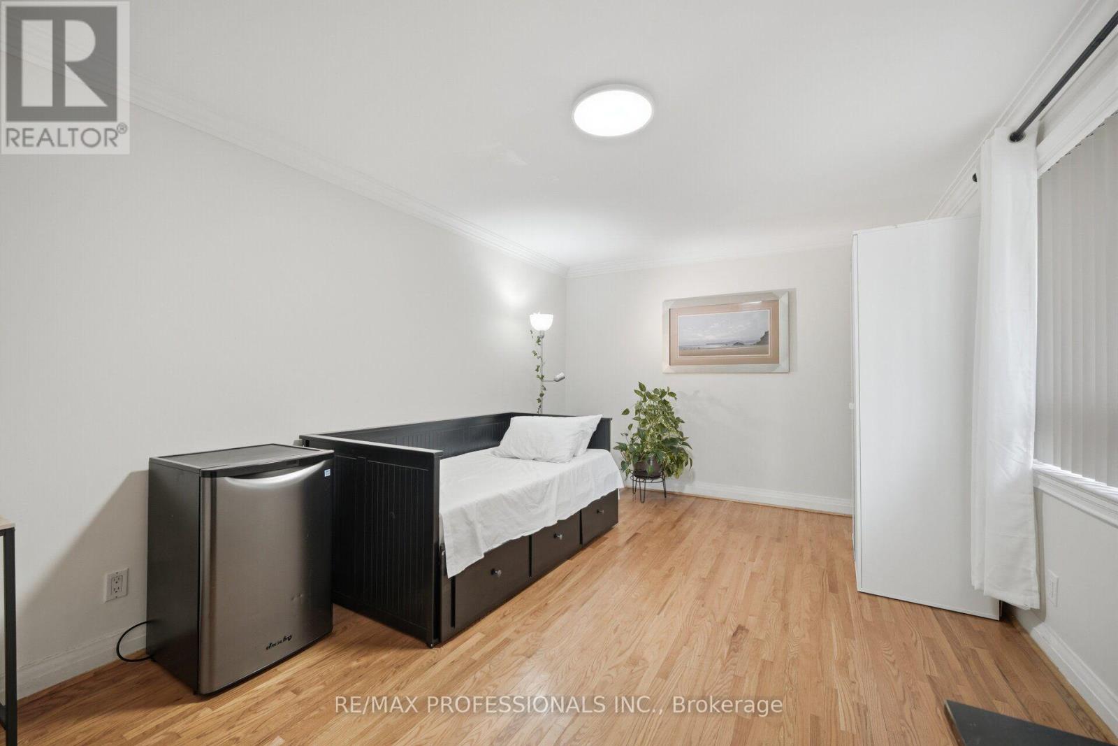 53 Wilmar Road, Toronto, Ontario  M9B 3R8 - Photo 16 - W13749136