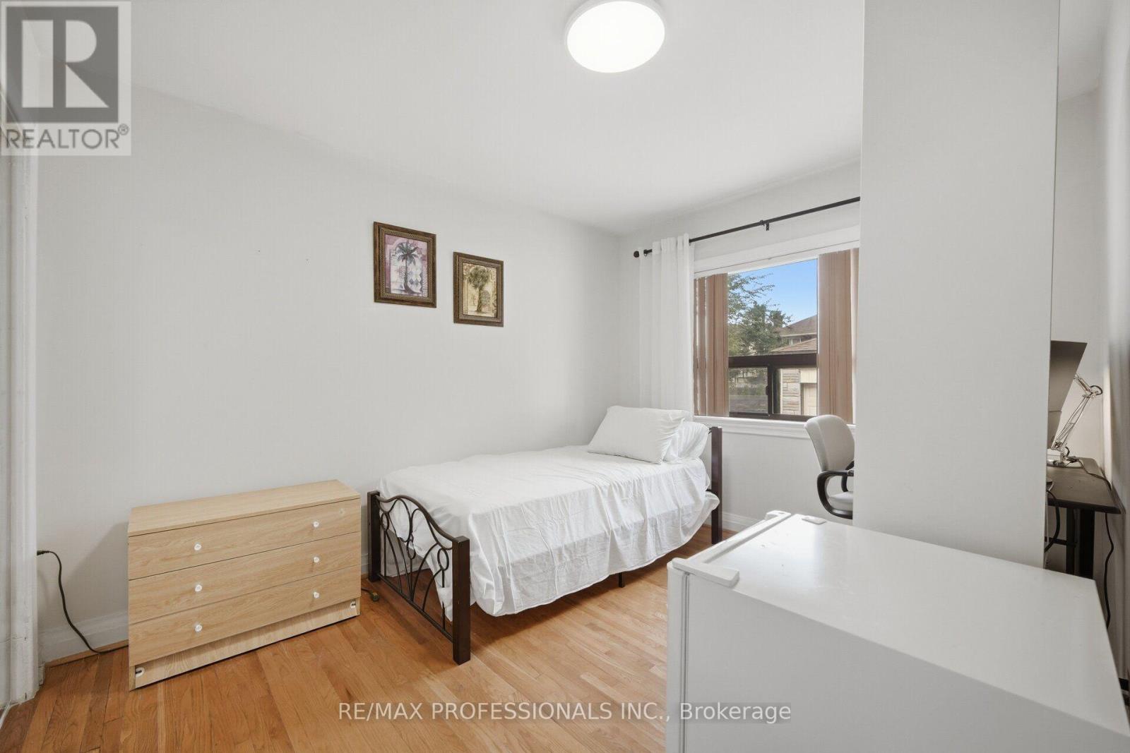 53 Wilmar Road, Toronto, Ontario  M9B 3R8 - Photo 20 - W13749136