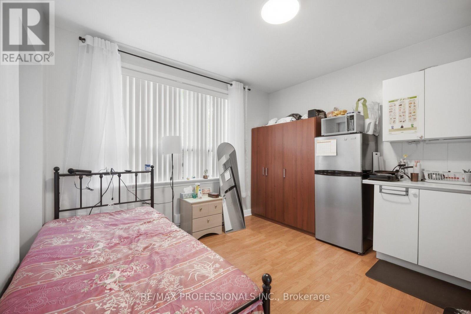 53 Wilmar Road, Toronto, Ontario  M9B 3R8 - Photo 24 - W13749136