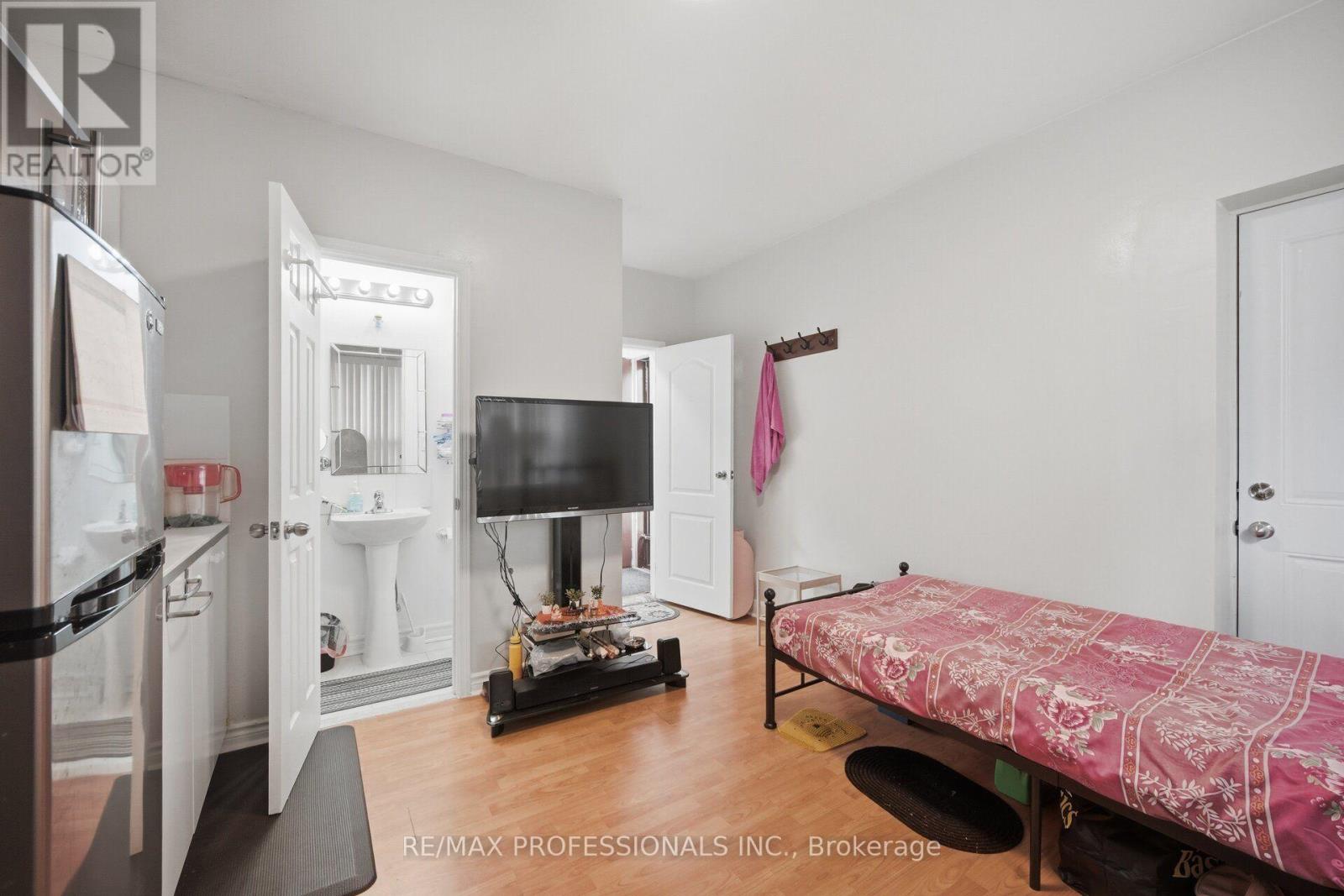 53 Wilmar Road, Toronto, Ontario  M9B 3R8 - Photo 25 - W13749136