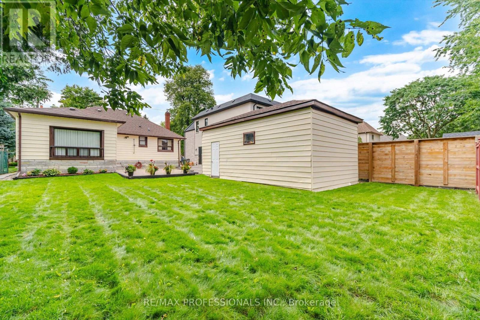 53 Wilmar Road, Toronto, Ontario  M9B 3R8 - Photo 41 - W13749136