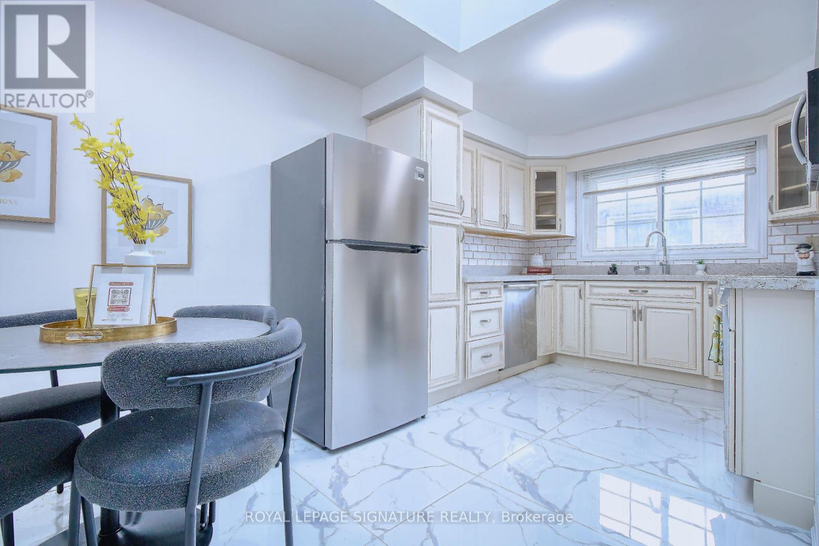 1414 Harmsworth Square, Oakville, Ontario  L6H 3E7 - Photo 16 - W13749162