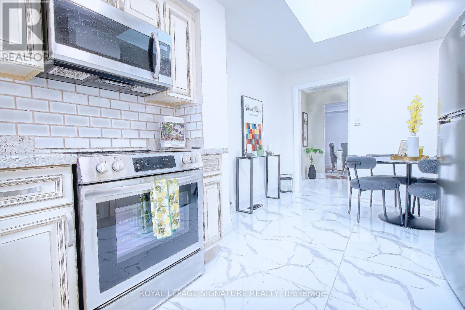 1414 Harmsworth Square, Oakville, Ontario  L6H 3E7 - Photo 19 - W13749162