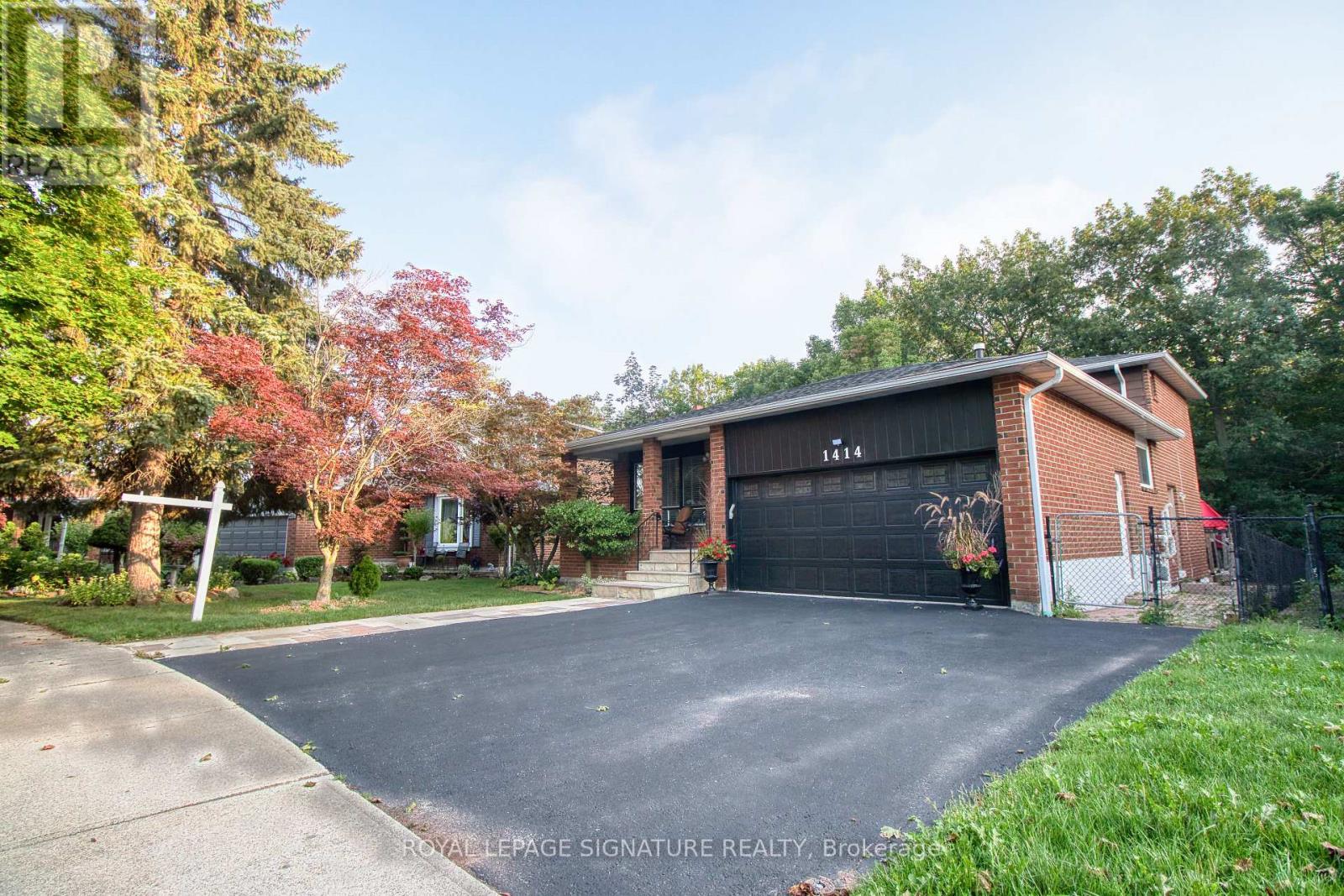 1414 Harmsworth Square, Oakville, Ontario  L6H 3E7 - Photo 2 - W13749162