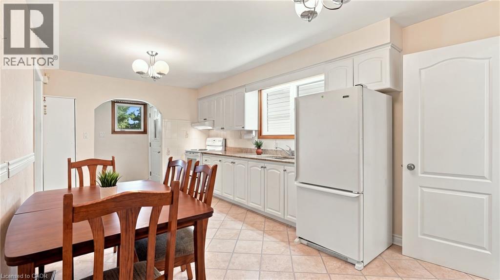 18 Glen Castle Drive, Stoney Creek, Ontario  L8G 2Z4 - Photo 12 - 40859610