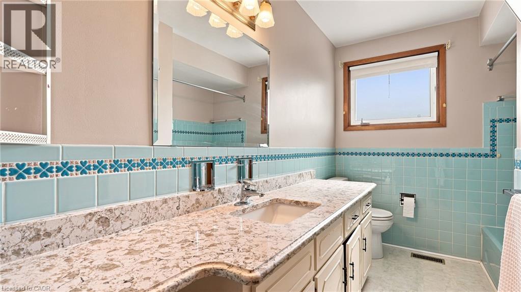 18 Glen Castle Drive, Stoney Creek, Ontario  L8G 2Z4 - Photo 16 - 40859610