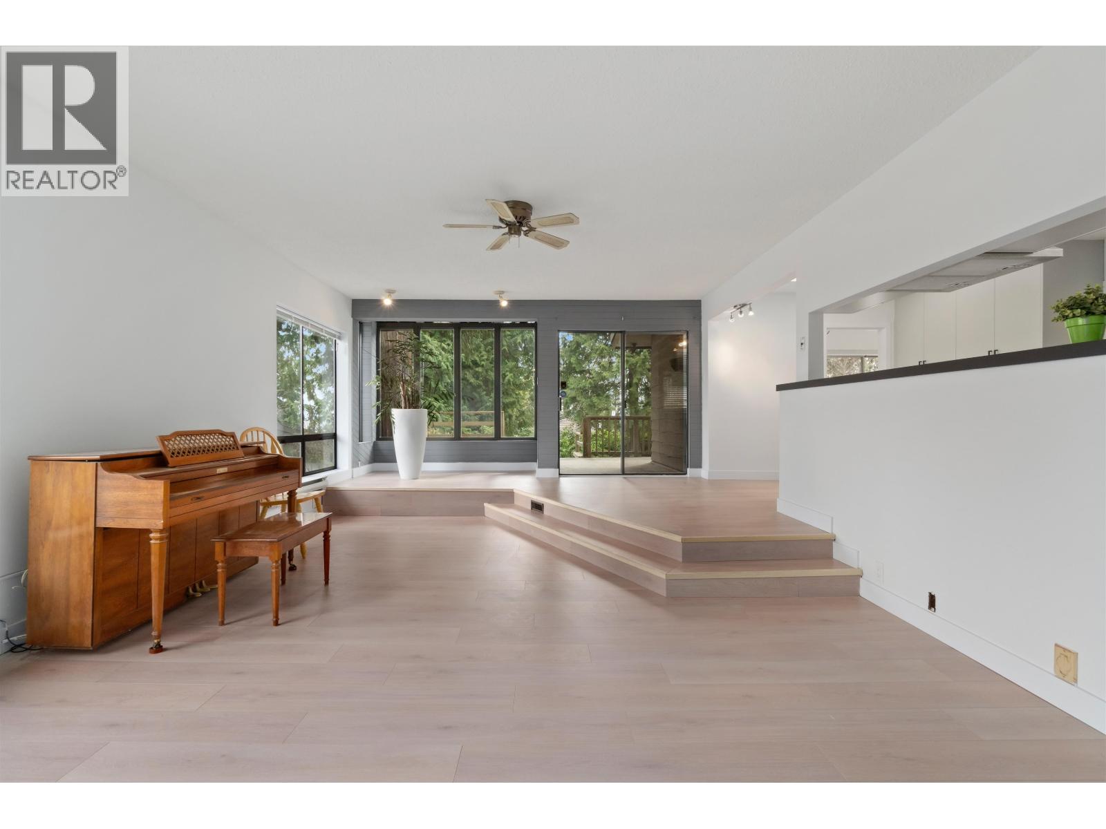 1177 E 15th Street, North Vancouver, British Columbia  V7J 1K6 - Photo 31 - R3142334