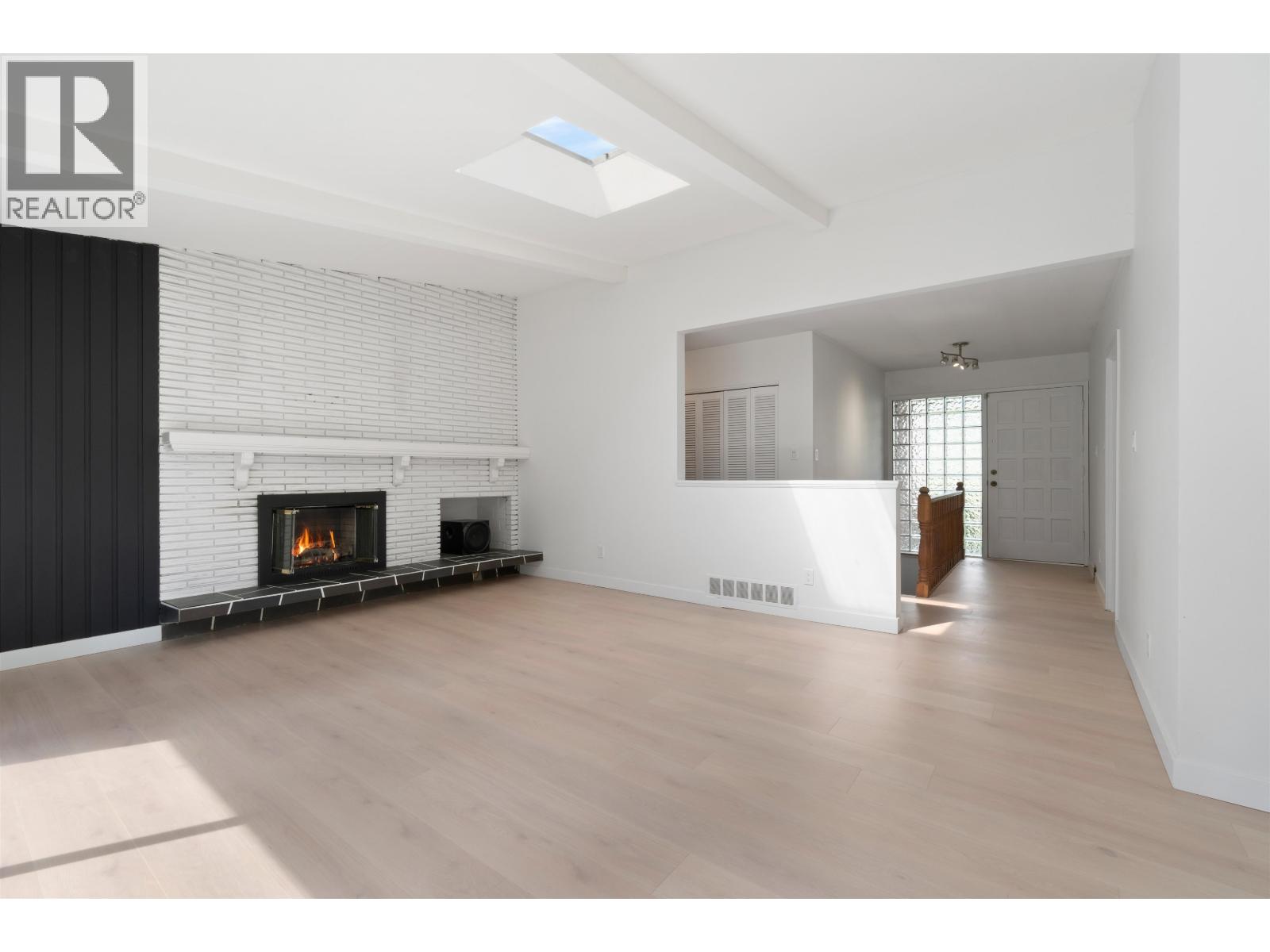 1177 E 15th Street, North Vancouver, British Columbia  V7J 1K6 - Photo 4 - R3142334