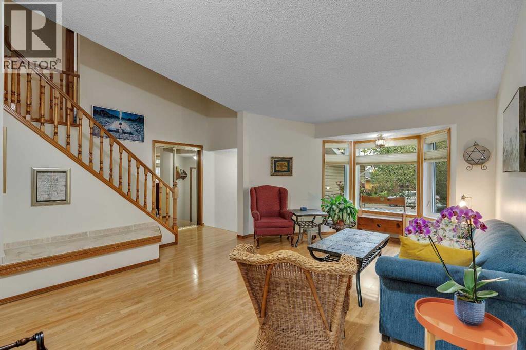 139 Shawnessy Drive SW, Calgary, Alberta  T2Y 1C7 - Photo 8 - A2342206