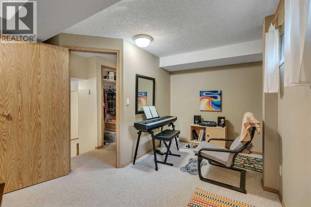139 Shawnessy Drive SW, Calgary, Alberta  T2Y 1C7 - Photo 26 - A2342206