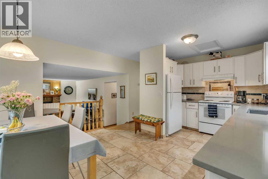 139 Shawnessy Drive SW, Calgary, Alberta  T2Y 1C7 - Photo 13 - A2342206