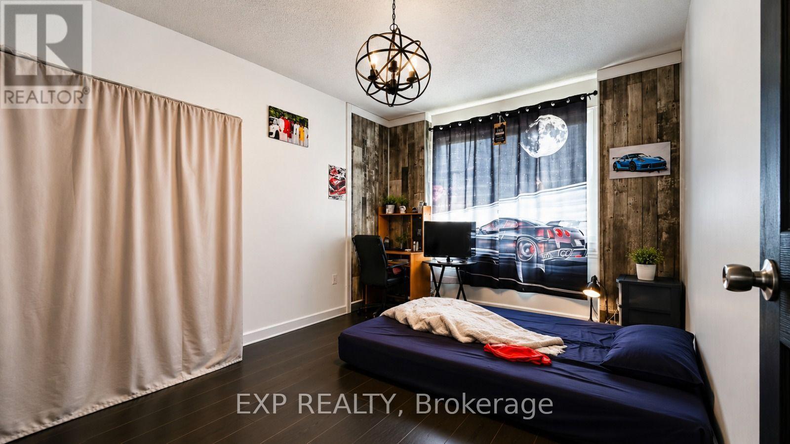 175 Henhoeffer Crescent, Kitchener, Ontario  N2E 4H1 - Photo 12 - X13749102