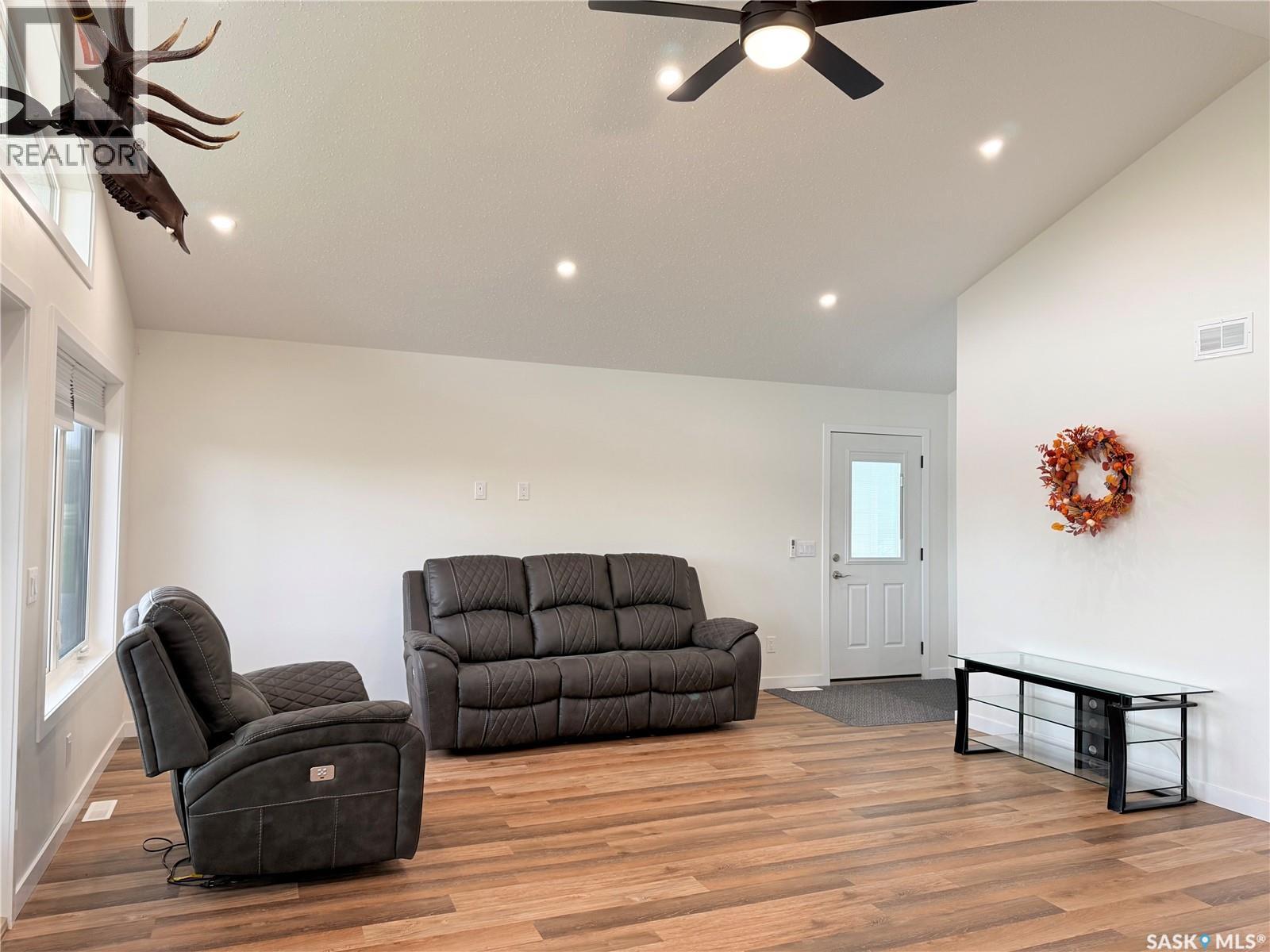 337 Railway Avenue, Broderick, Saskatchewan  S0H 0L0 - Photo 24 - SK047650