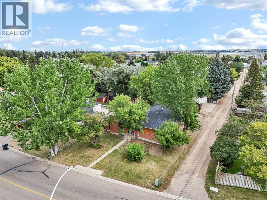 642 Lakewood Road E, Brooks, Alberta  T1R 0L2 - Photo 2 - A2342762