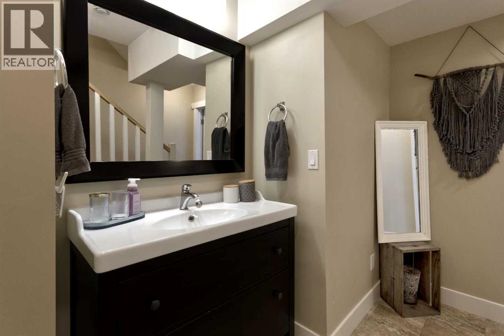 31 Deer Place Se, Calgary, Alberta  T2J 6W6 - Photo 21 - A2341381