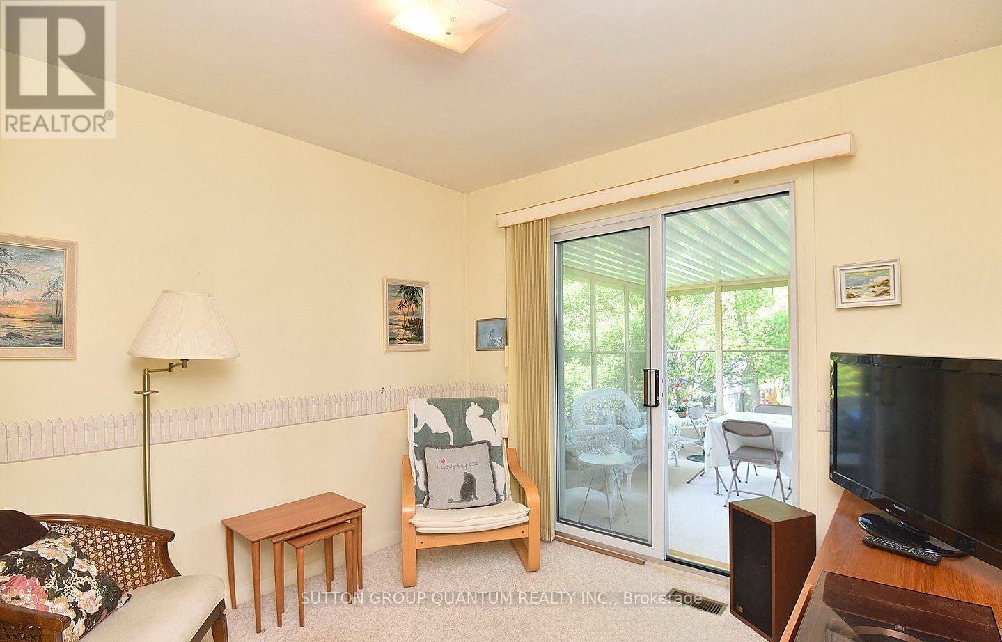 499 Valley Drive N, Oakville, Ontario  L6L 4L9 - Photo 17 - W13739104