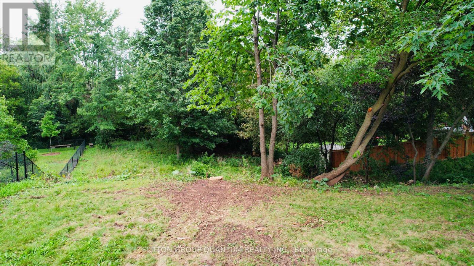 499 Valley Drive N, Oakville, Ontario  L6L 4L9 - Photo 7 - W13739104