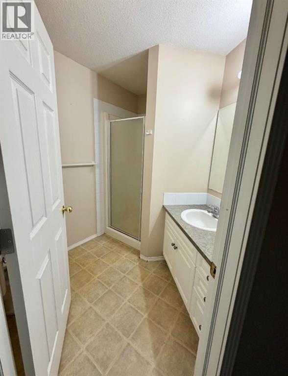 1220 9 Street N, Lethbridge, Alberta  T1H 1Z9 - Photo 7 - A2342647