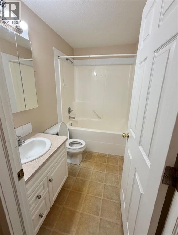 1220 9 Street N, Lethbridge, Alberta  T1H 1Z9 - Photo 12 - A2342647