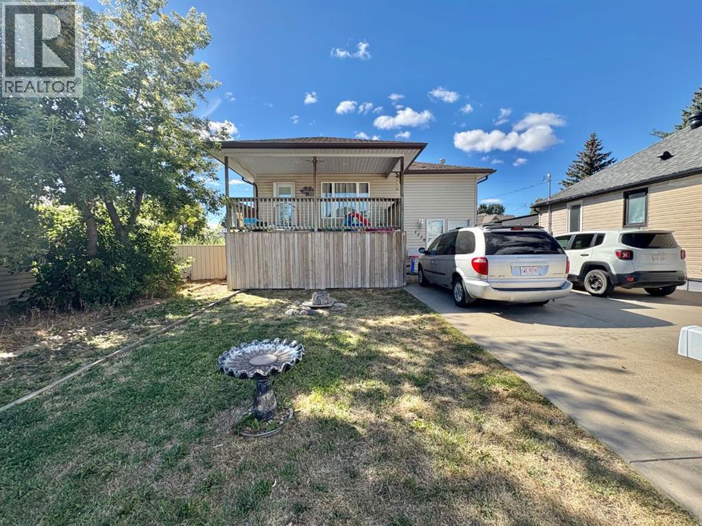 1220 9 Street N, Lethbridge, Alberta