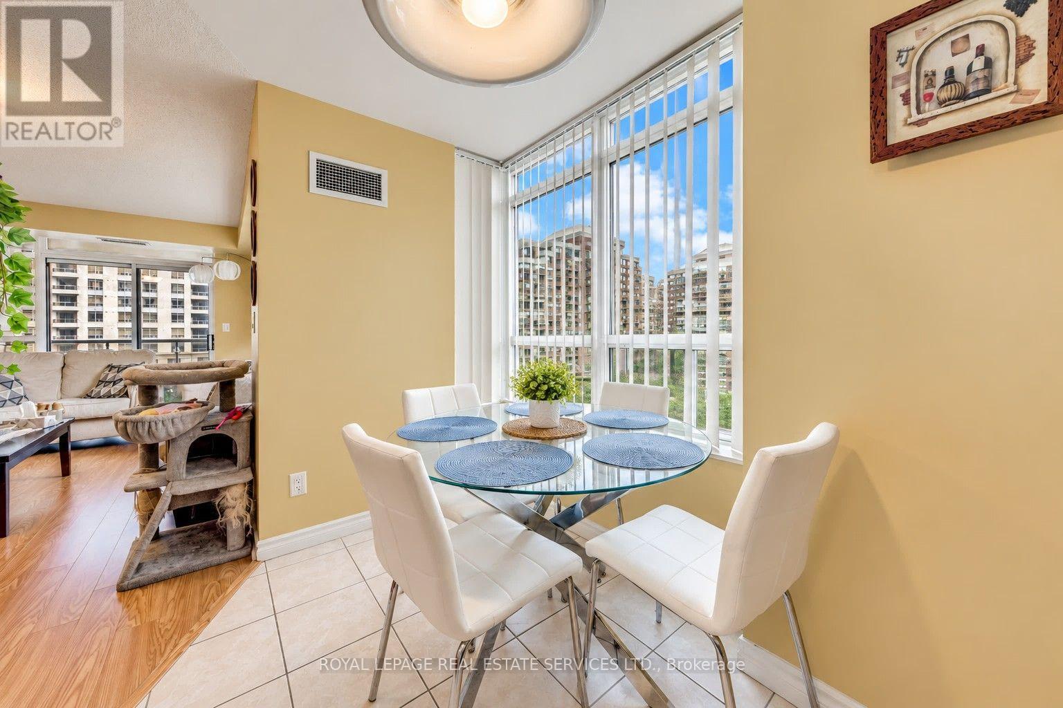 1433 - 3888 Duke Of York Boulevard, Mississauga, Ontario  L5B 4P5 - Photo 6 - W13749168