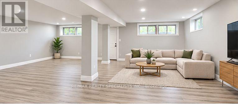 Bsmt - 378 Torrance Street, Burlington, Ontario  L7R 2R8 - Photo 4 - W13525792